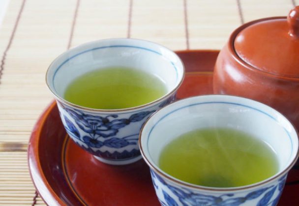 茶柱　お茶　夢占い